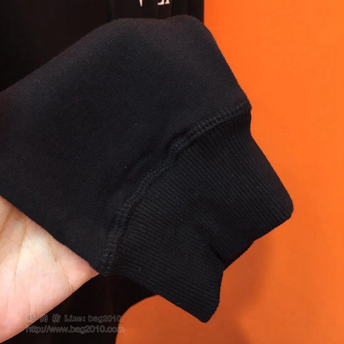 Valentino男裝 19-20FW新款 黑色連帽衛衣 男套頭衛衣 男士秋季新款單品  tzy2229